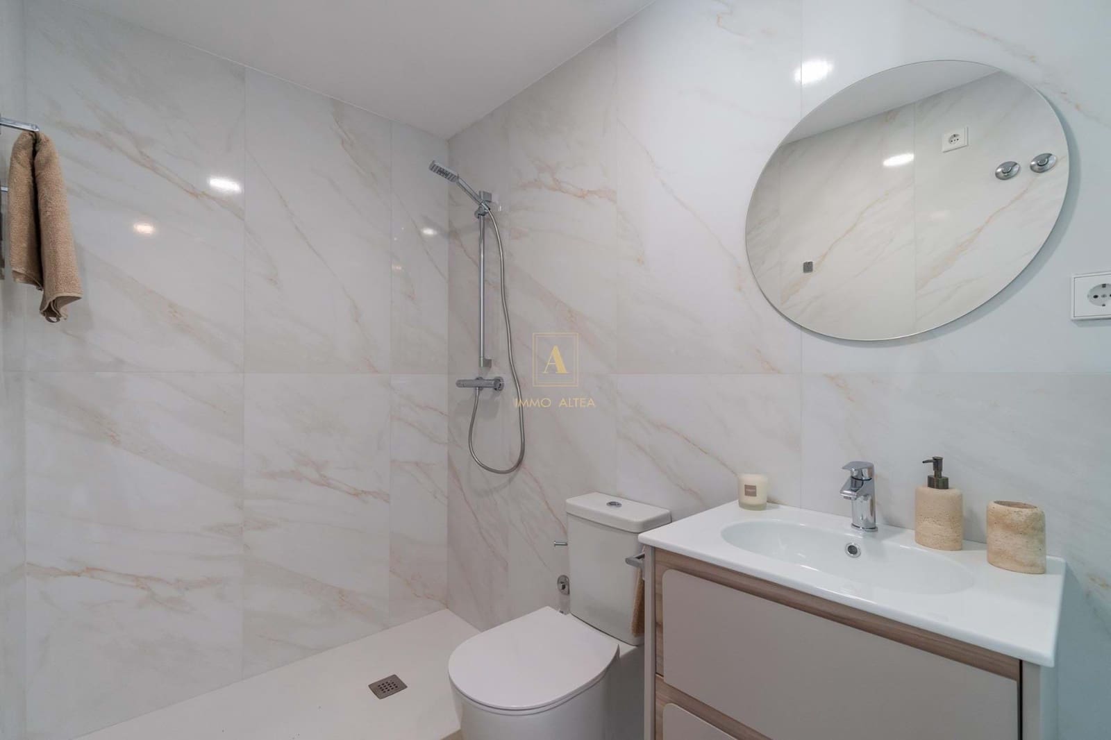 2 bedroom Apartment for sale in Orihuela with pool - € 365,000 (Ref: 9861515)