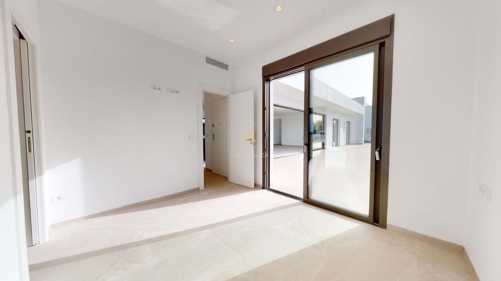 3 sovrum Villa till salu i Los Alcazares med pool - 739 900 € (Ref: 9891620)