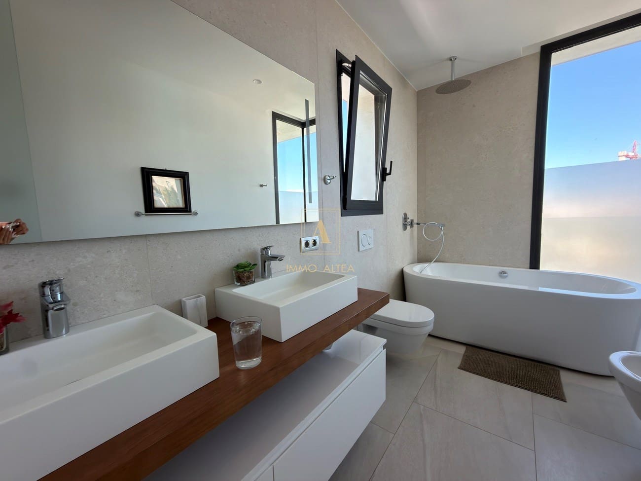 Chalet de 4 habitaciones en Alicante / Alacant ciudad en venta con piscina - 1.340.000 € (Ref: 9893674)