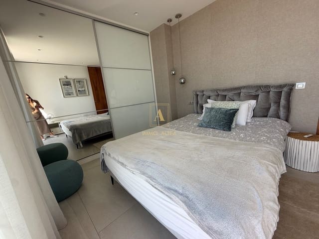 Chalet de 4 habitaciones en Alicante / Alacant ciudad en venta con piscina - 1.340.000 € (Ref: 9893674)