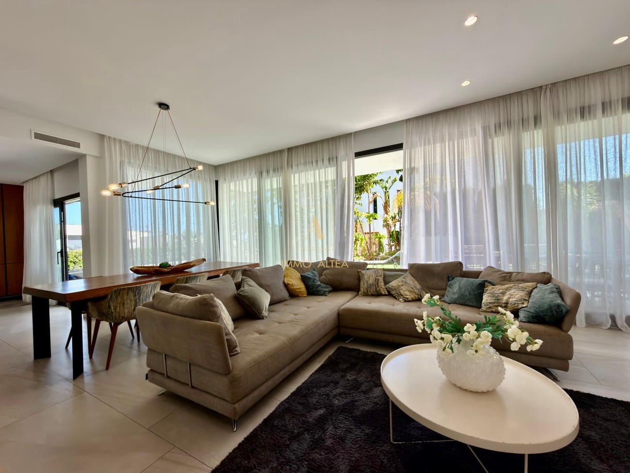 Chalet de 4 habitaciones en Alicante / Alacant ciudad en venta con piscina - 1.340.000 € (Ref: 9893674)