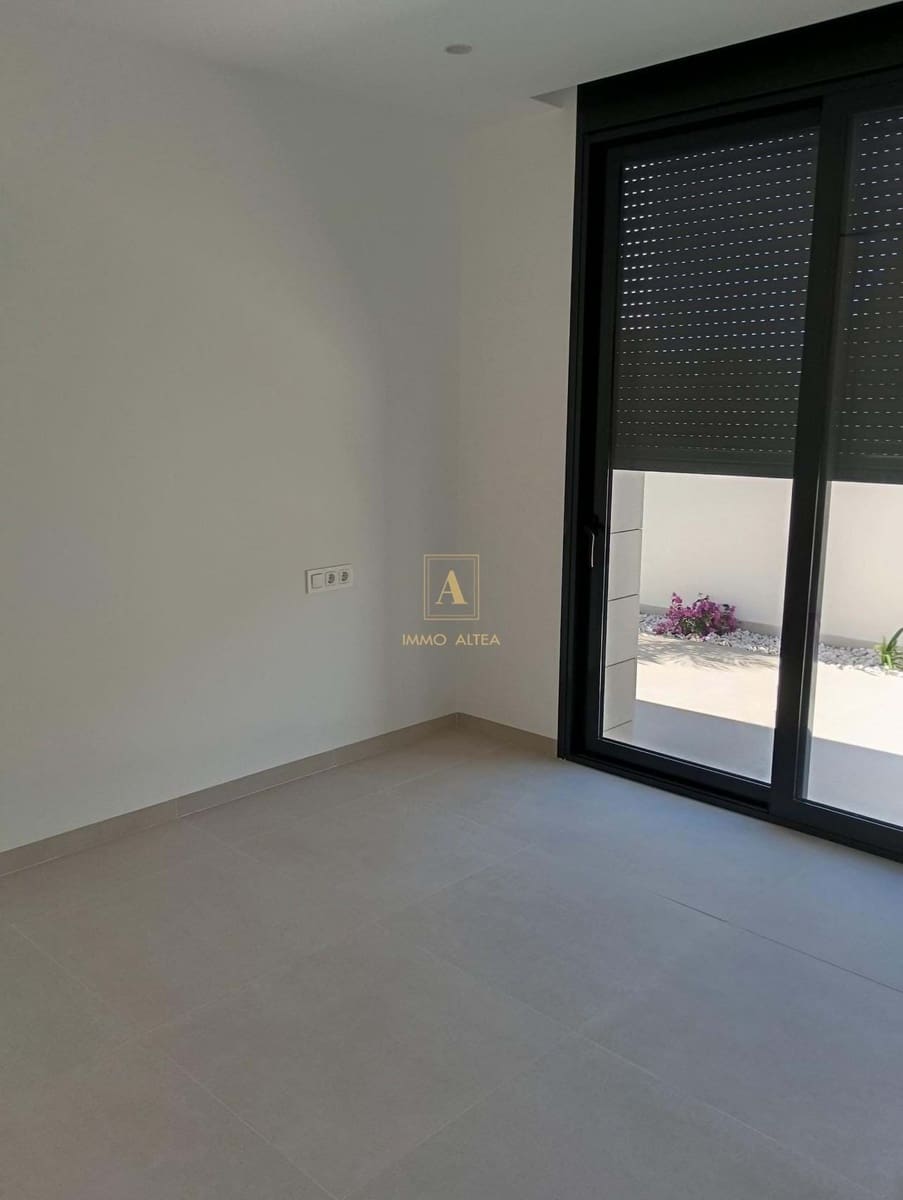 Chalet de 3 habitaciones en Pilar de la Horadada en venta con piscina - 586.000 € (Ref: 9912449)