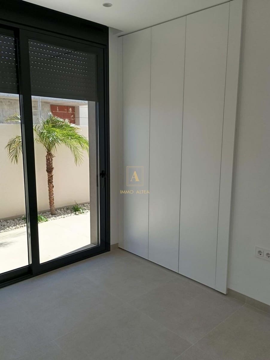 Chalet de 3 habitaciones en Pilar de la Horadada en venta con piscina - 586.000 € (Ref: 9912449)
