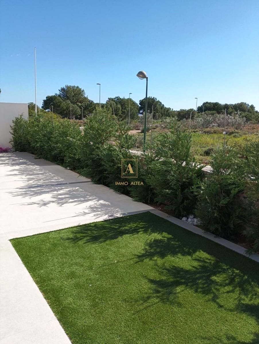 Chalet de 3 habitaciones en Pilar de la Horadada en venta con piscina - 586.000 € (Ref: 9912449)