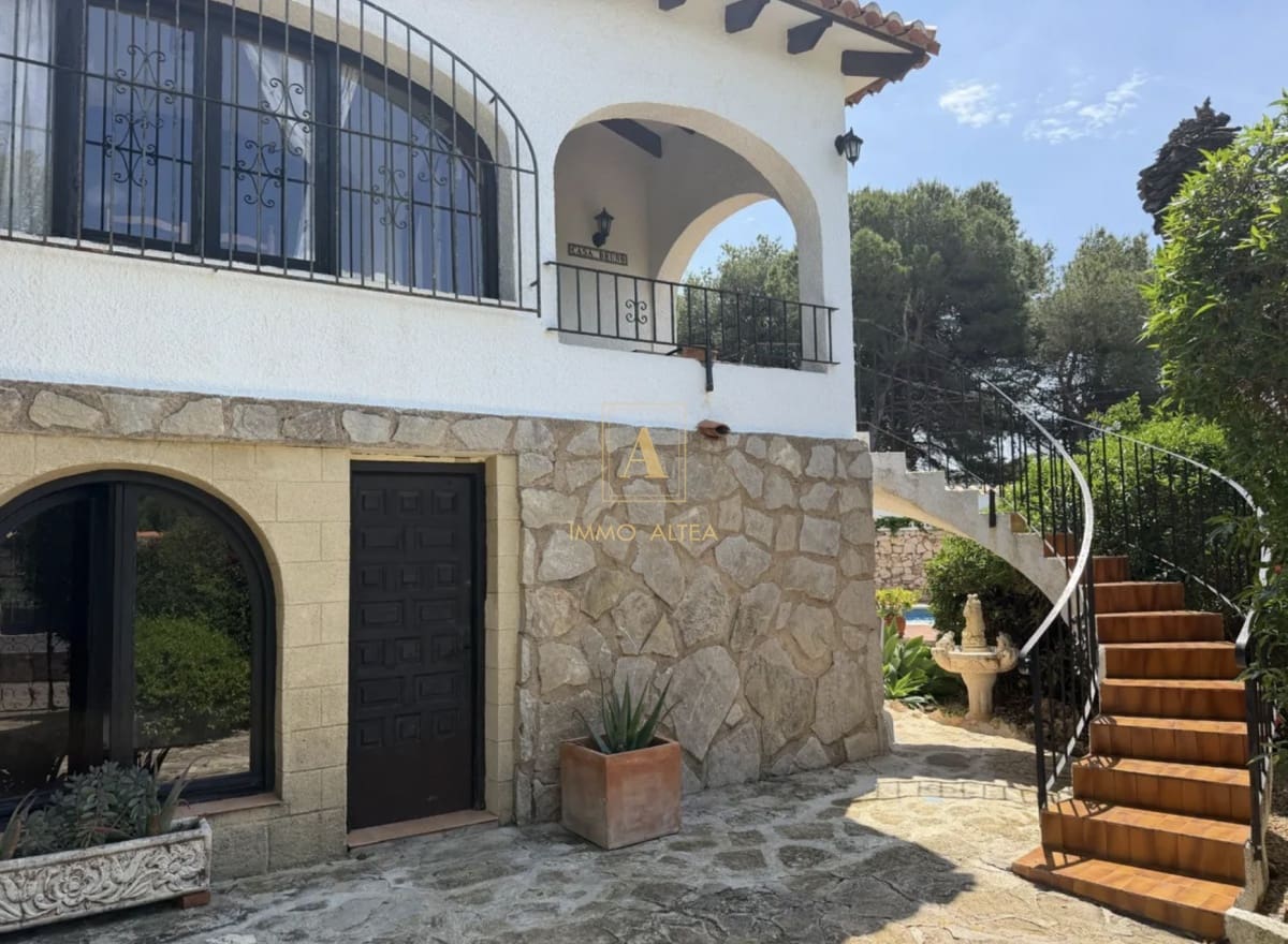 3 soveværelse Villa til salg i Alicante by - € 559.000 (Ref: 9921641)