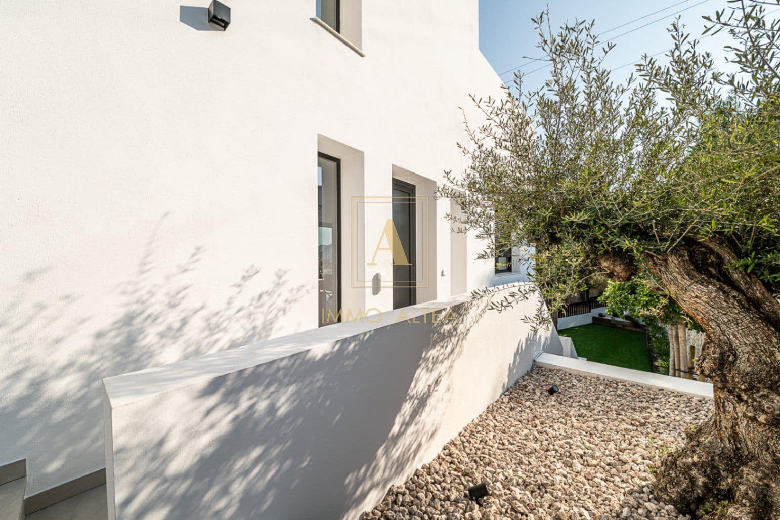 3 slaapkamer Villa te koop in Alicante stad met garage - € 1.250.000 (Ref: 9935459)