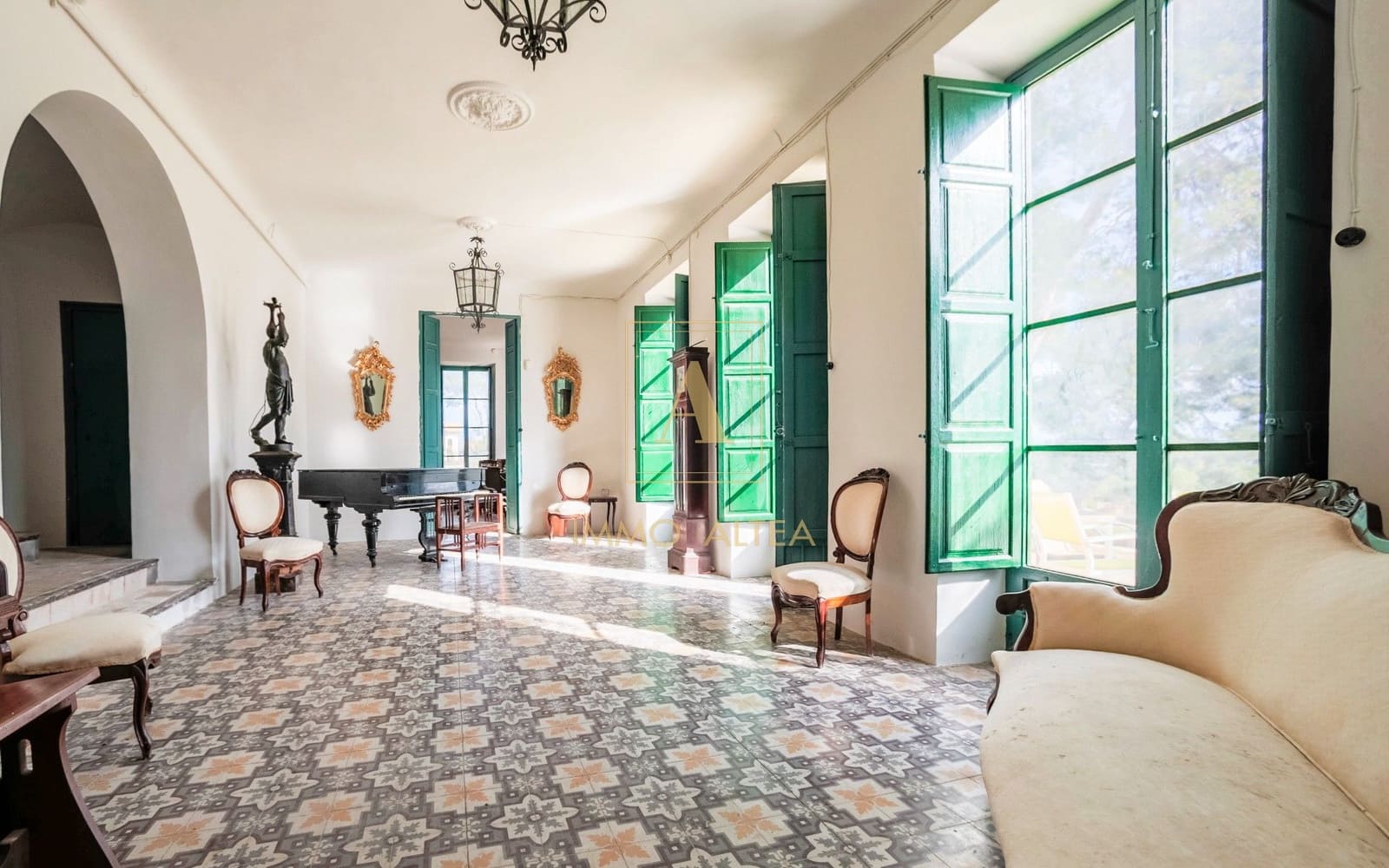 Chalet de 7 habitaciones en Alicante / Alacant ciudad en venta con garaje - 995.000 € (Ref: 9939310)