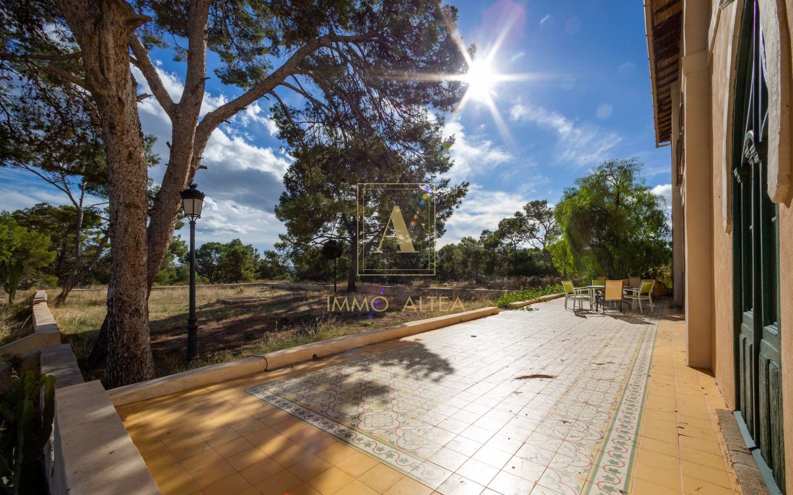 Chalet de 7 habitaciones en Alicante / Alacant ciudad en venta con garaje - 995.000 € (Ref: 9939310)