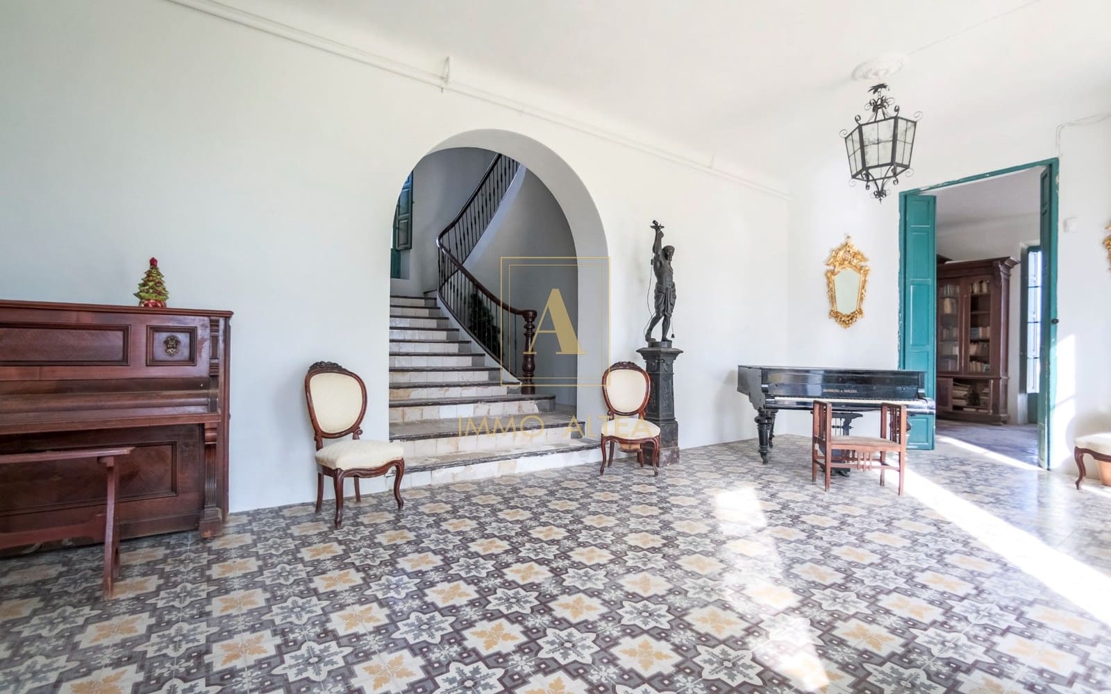 Chalet de 7 habitaciones en Alicante / Alacant ciudad en venta con garaje - 995.000 € (Ref: 9939310)