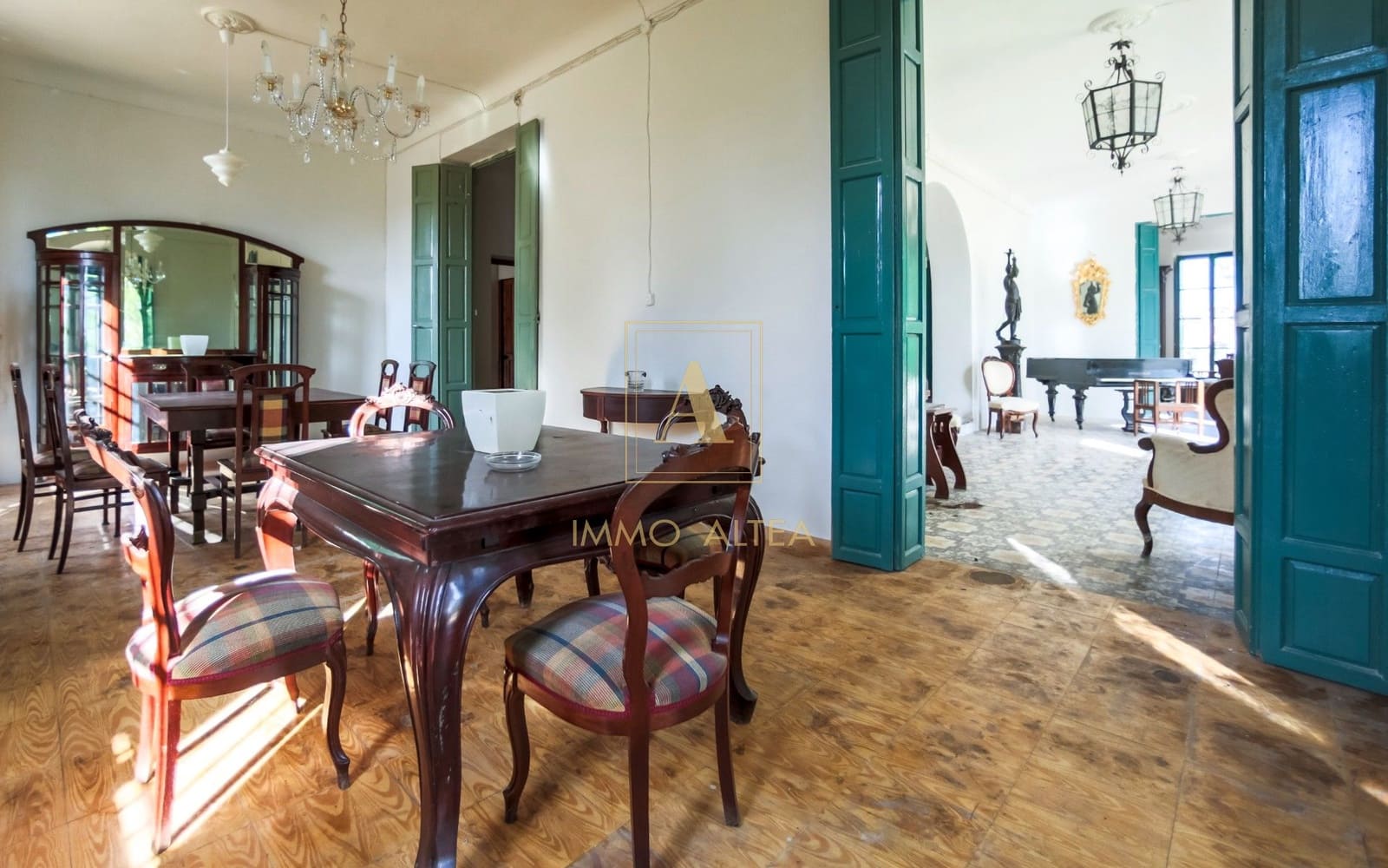 Chalet de 7 habitaciones en Alicante / Alacant ciudad en venta con garaje - 995.000 € (Ref: 9939310)