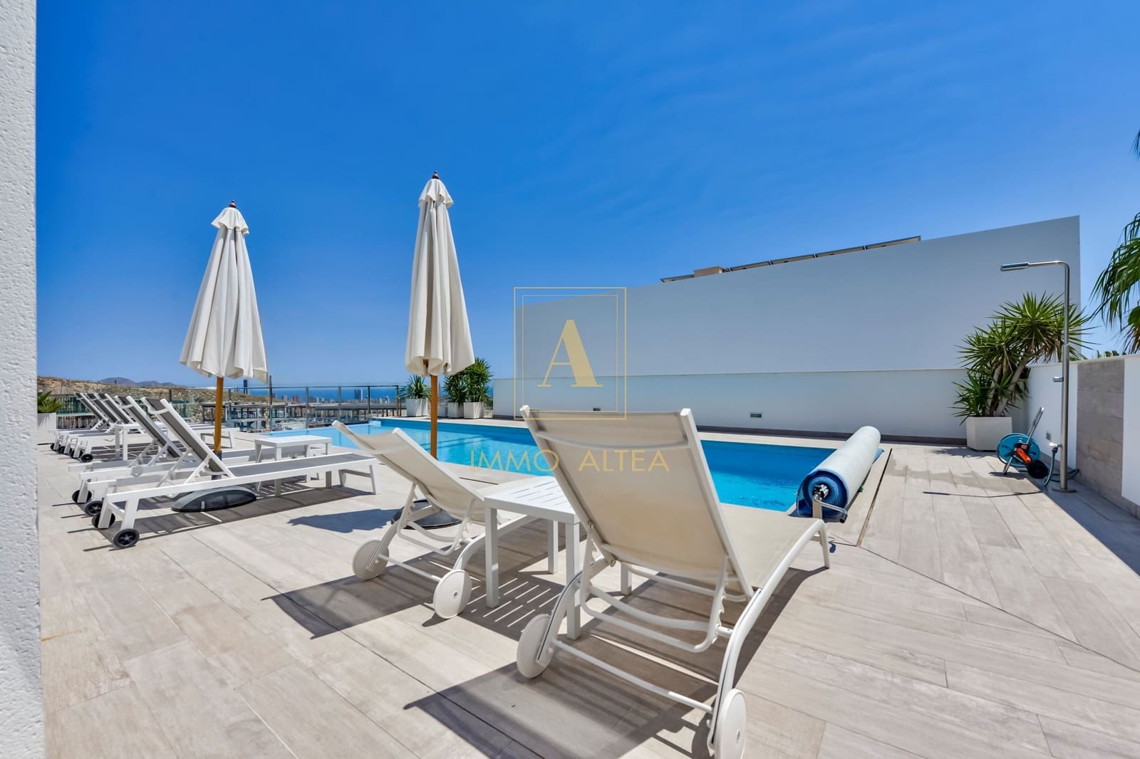 5 sypialnia Willa na sprzedaż w Finestrat z basenem - 975 000 € (Ref: 9953218)