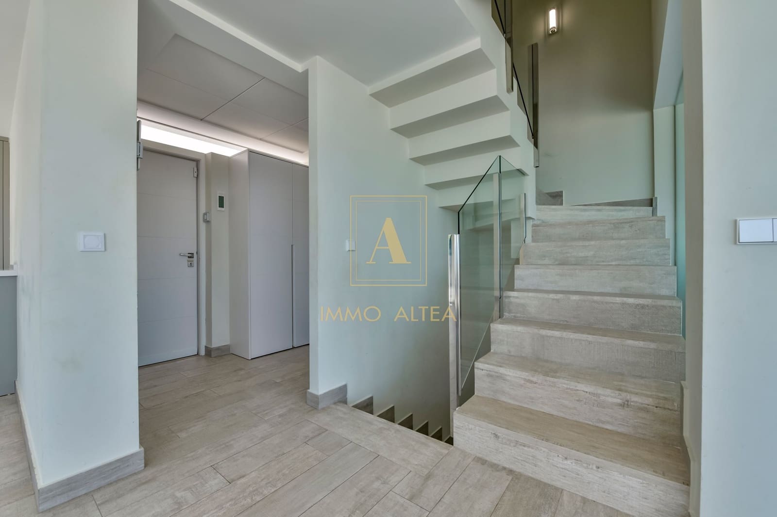 5 sypialnia Willa na sprzedaż w Finestrat z basenem - 975 000 € (Ref: 9953218)