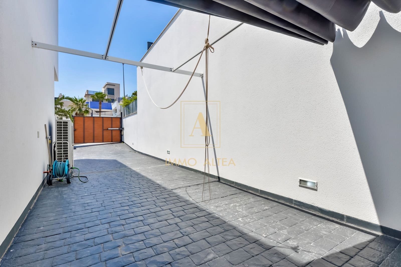 5 sypialnia Willa na sprzedaż w Finestrat z basenem - 975 000 € (Ref: 9953218)