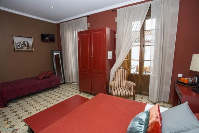 6 soveværelse Guesthouse/B & B til salg i Oliva - € 350.000 (Ref: 8416220)