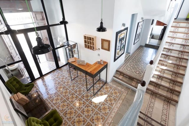 7 bedroom Hotel for sale in Altea - € 960,000 (Ref: 8418074)