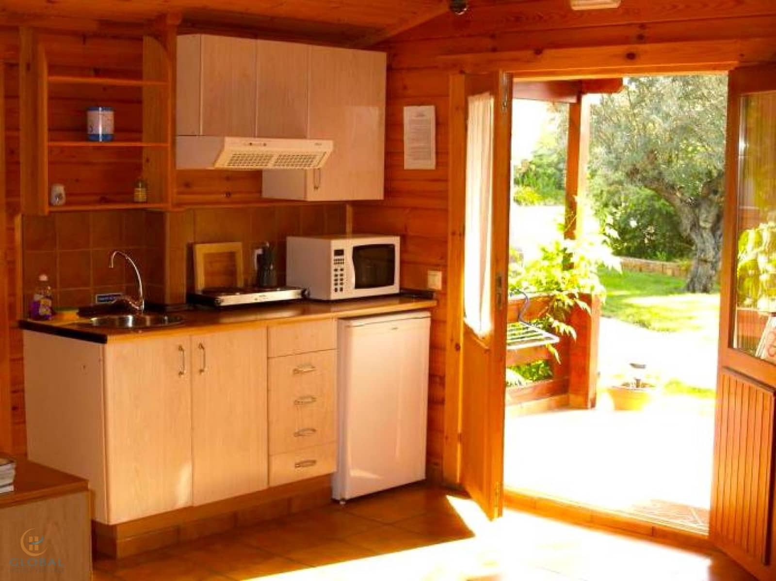 Pensión/Hostal de 13 habitaciones en Rugat en venta con piscina - 1.800.000 € (Ref: 8419968)