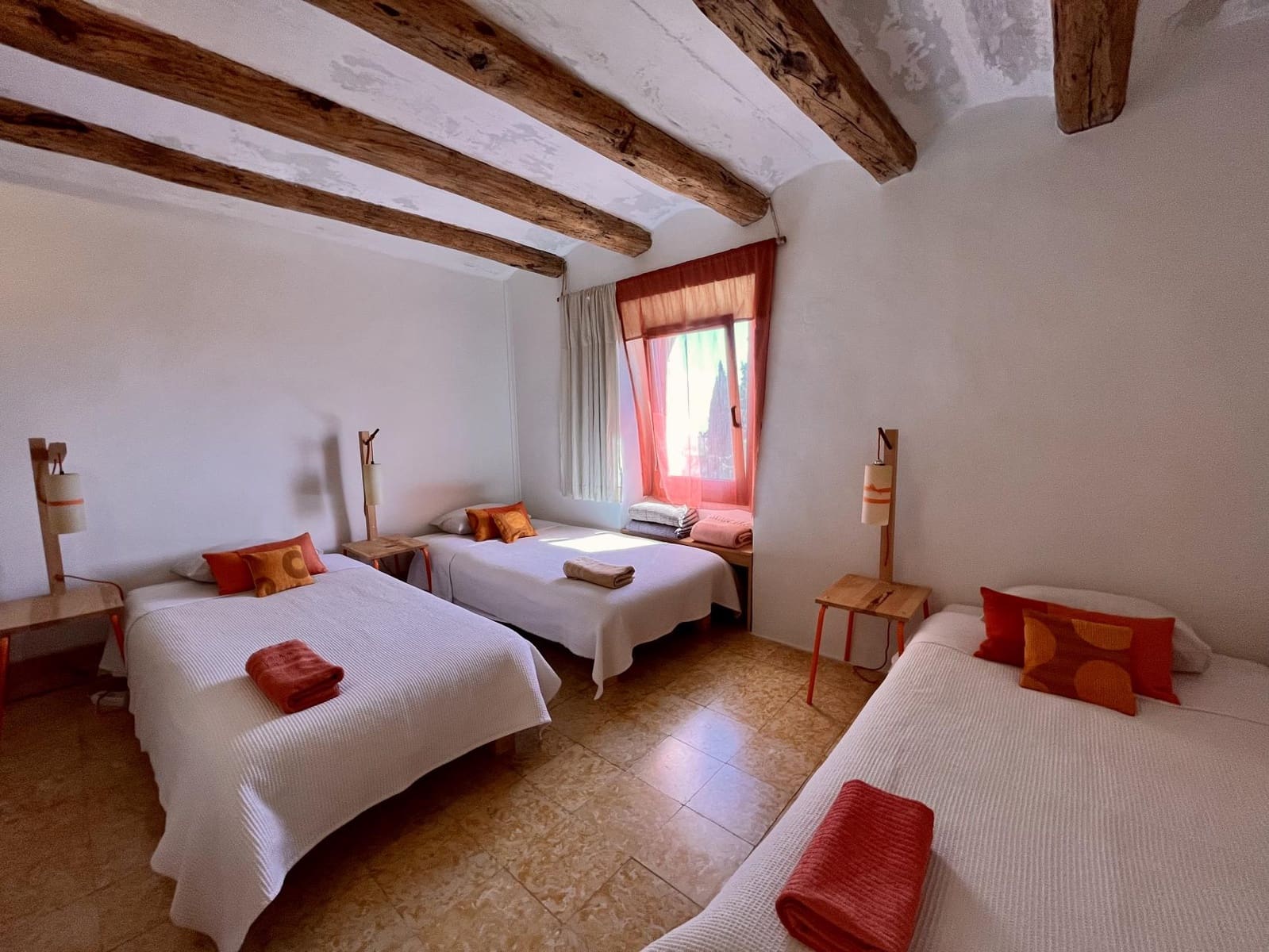 6 soveværelse Guesthouse/B & B til salg i Sitges med swimmingpool - € 450.000 (Ref: 8489619)