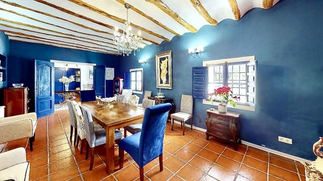 12 soveværelse Guesthouse/B & B til salg i Baza med swimmingpool garage - € 1.250.000 (Ref: 8633730)