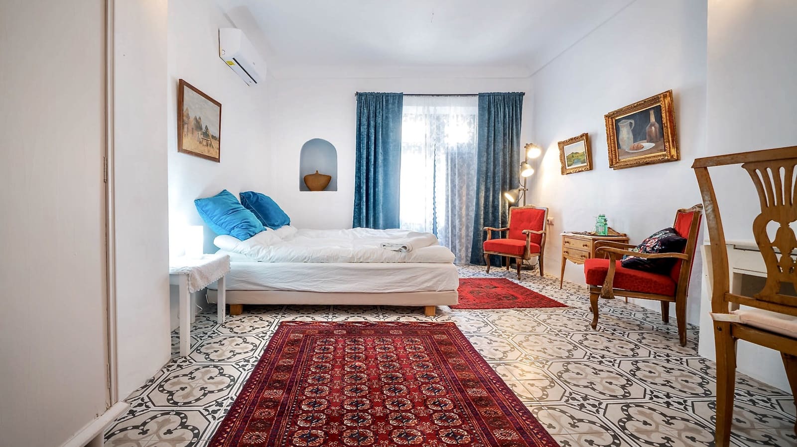 6 bedroom Guesthouse/B & B for sale in Alcoy / Alcoi - € 300,000 (Ref: 8758058)