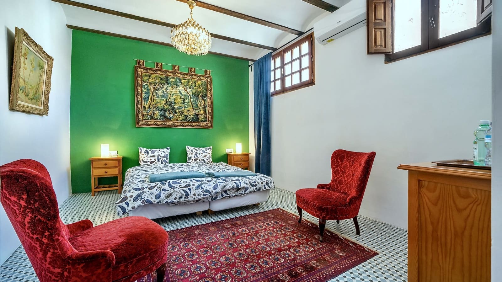 6 bedroom Guesthouse/B & B for sale in Alcoy / Alcoi - € 300,000 (Ref: 8758058)