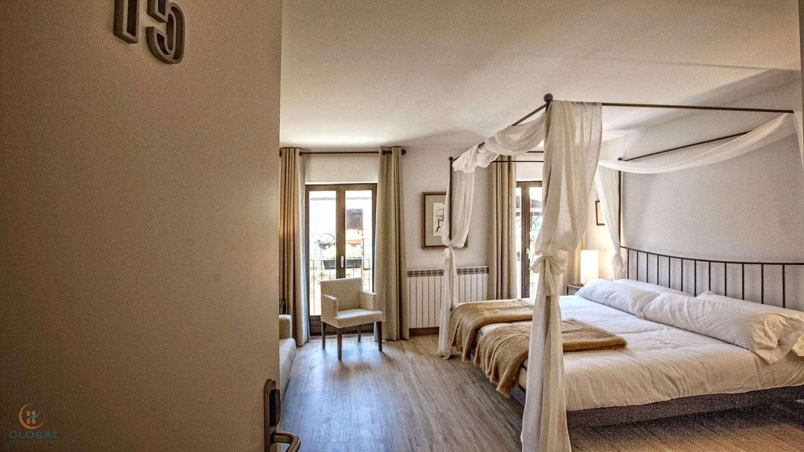 8 sypialnia Hotel na sprzedaż w Ezcaray - 985 000 € (Ref: 8793883)