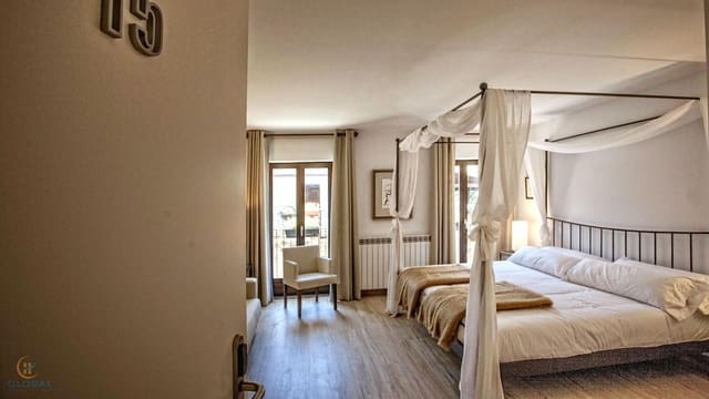 8 bedroom Hotel for sale in Ezcaray - € 985,000 (Ref: 8793883)