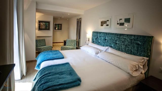 8 bedroom Hotel for sale in Ezcaray - € 985,000 (Ref: 8793883)