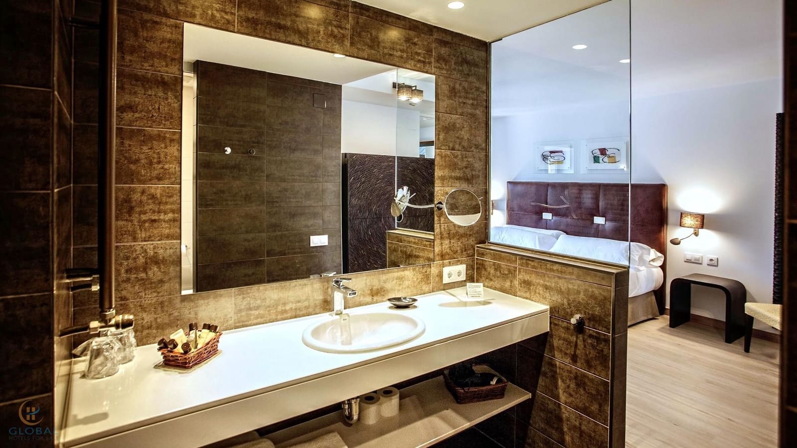 8 sypialnia Hotel na sprzedaż w Ezcaray - 985 000 € (Ref: 8793883)