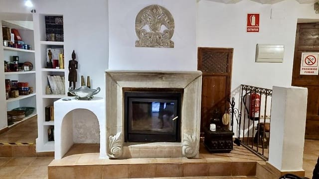 7 bedroom Guesthouse/B & B for sale in El Campello - € 625,000 (Ref: 9274727)