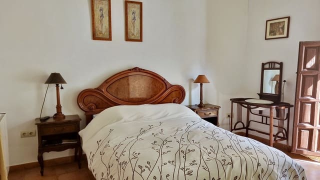 7 bedroom Guesthouse/B & B for sale in El Campello - € 625,000 (Ref: 9274727)