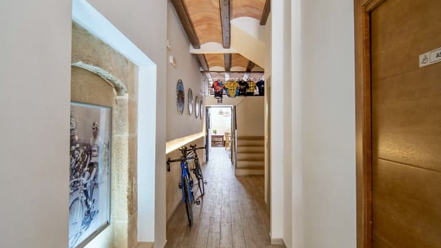 Pensión/Hostal de 5 habitaciones en Javea / Xàbia en venta - 995.000 € (Ref: 9793227)