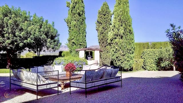 17 bedroom Hotel for sale in Alicante / Alacant city with pool garage - € 4,600,000 (Ref: 9793234)