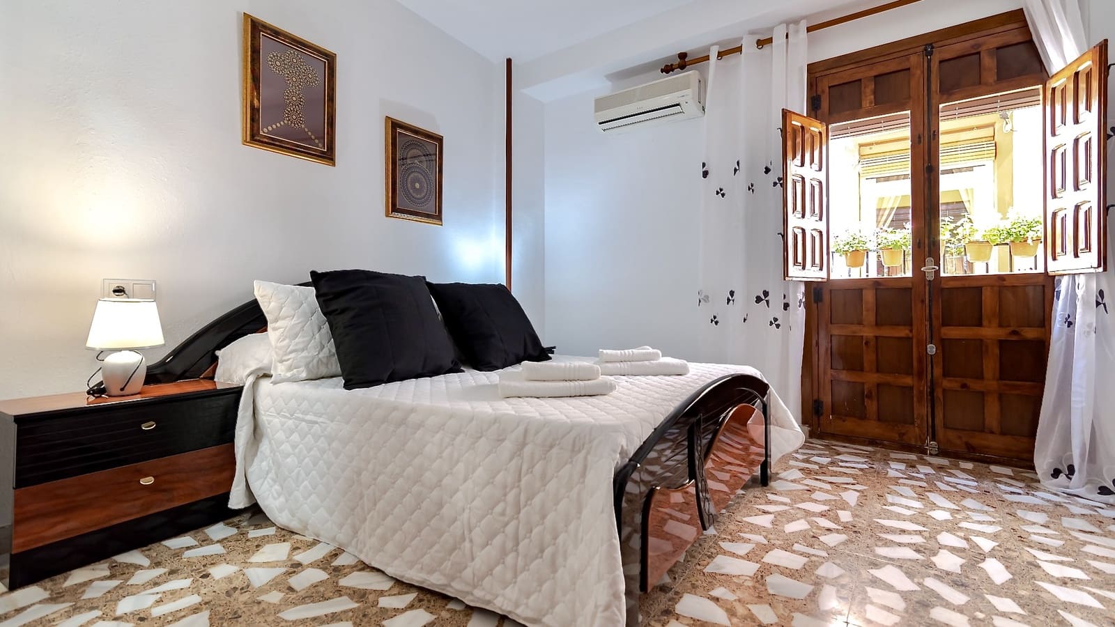 5 bedroom Guesthouse/B & B for sale in La Iruela - € 260,000 (Ref: 9823973)