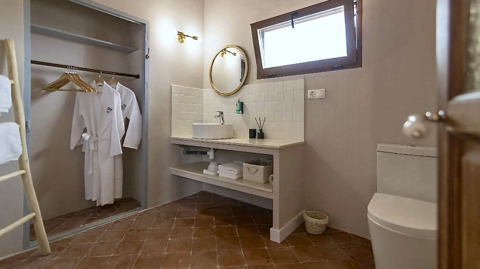 9 bedroom Guesthouse/B & B for sale in Pinoso with pool - € 1,225,000 (Ref: 9877116)