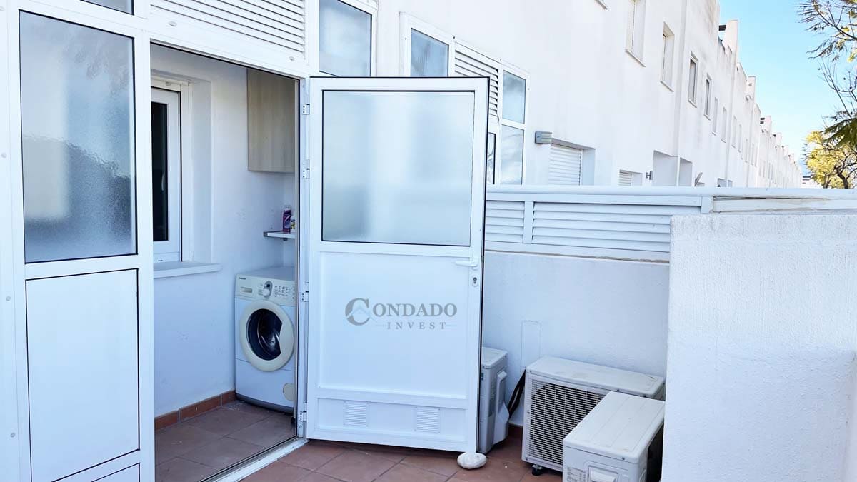 3 makuuhuone Huoneisto myytävänä paikassa Condado de Alhama mukana uima-altaan 
autotalli - 129 995 € (Ref: 10045804)