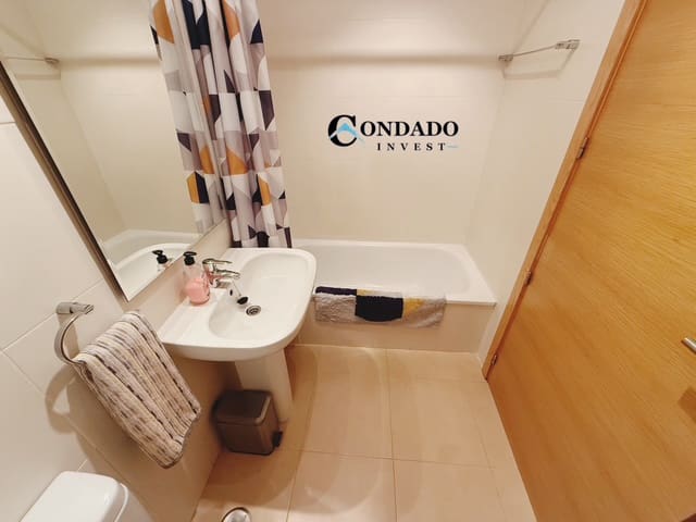 2 soveværelse Penthouse til salg i Condado de Alhama med swimmingpool garage - € 98.000 (Ref: 9057709)