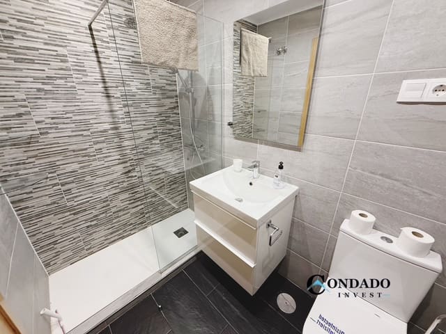 2 makuuhuone Kattohuoneisto myytävänä paikassa Condado de Alhama mukana uima-altaan 
autotalli - 115 000 € (Ref: 9312720)