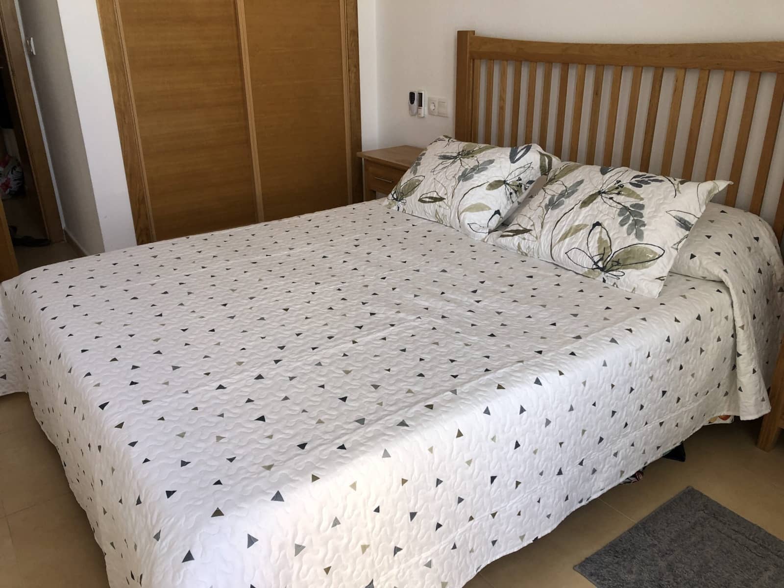 2 makuuhuone Kattohuoneisto myytävänä paikassa Condado de Alhama mukana uima-altaan 
autotalli - 129 000 € (Ref: 9395838)