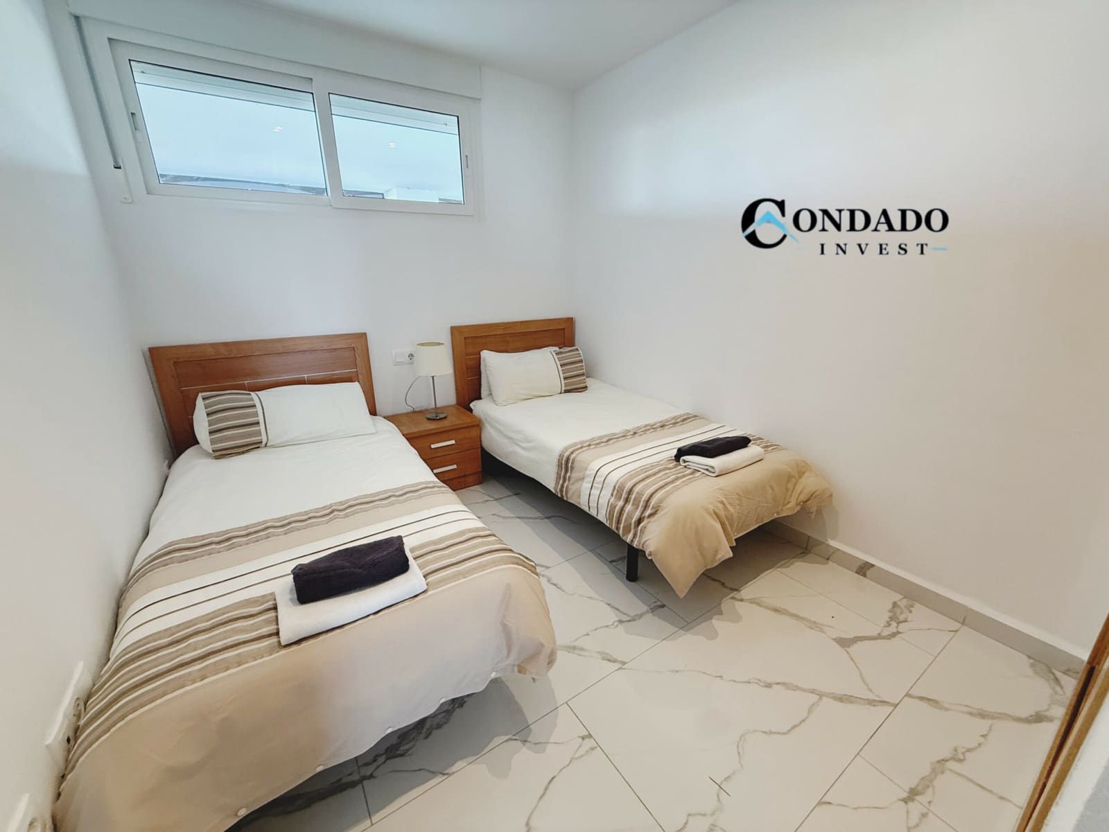 2 sypialnia Penthouse na sprzedaż w Condado de Alhama z basenem garażem - 135 000 € (Ref: 9437540)