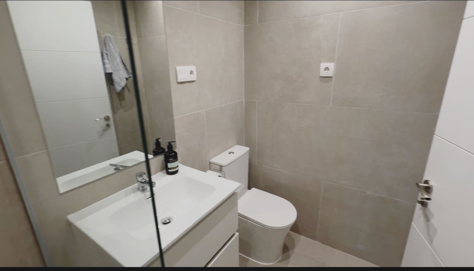 2 bedroom Penthouse for sale in Condado de Alhama with pool - € 140,000 (Ref: 9675137)