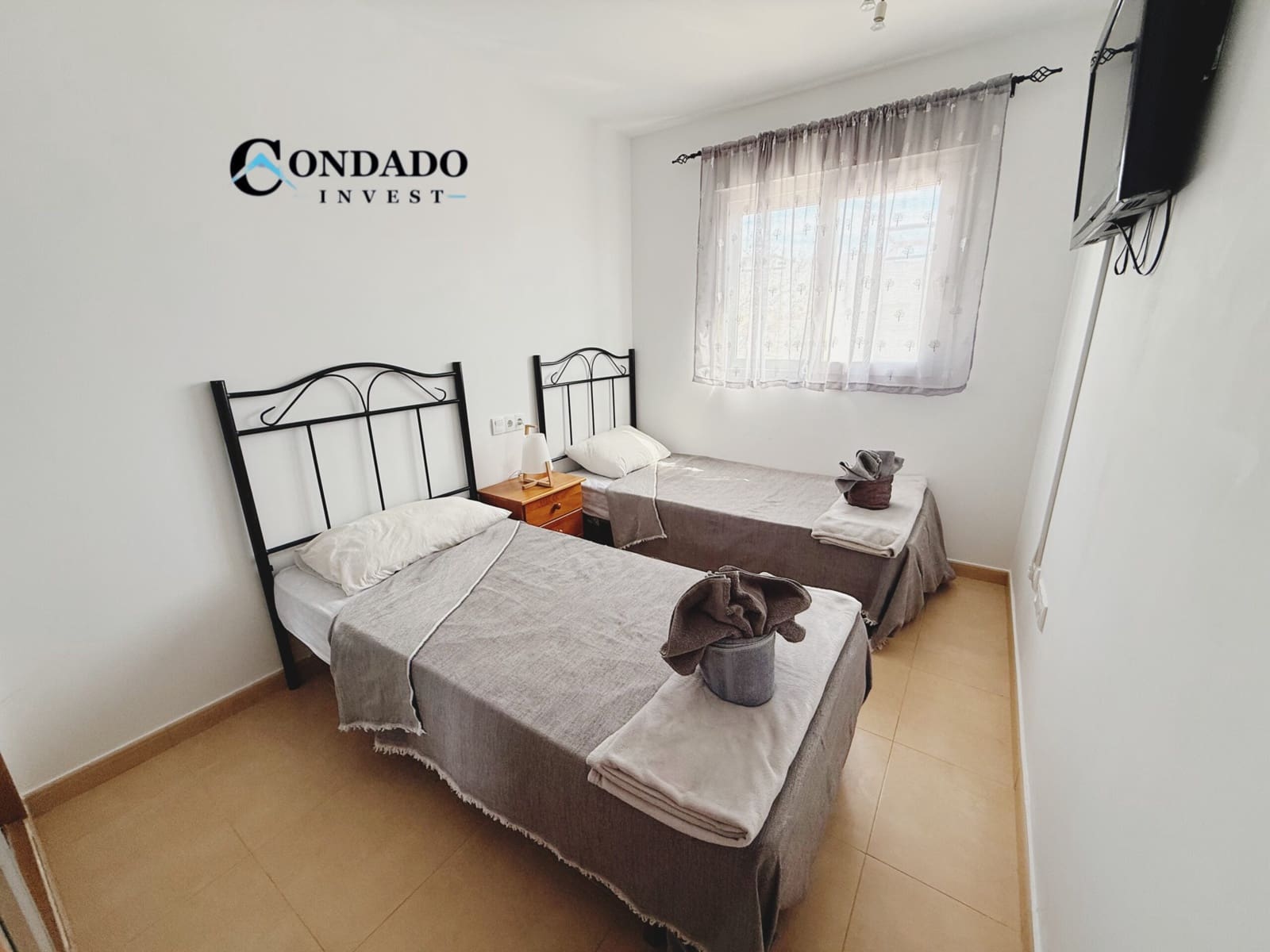 2 makuuhuone Huoneisto myytävänä paikassa Condado de Alhama mukana uima-altaan 
autotalli - 115 000 € (Ref: 9747701)