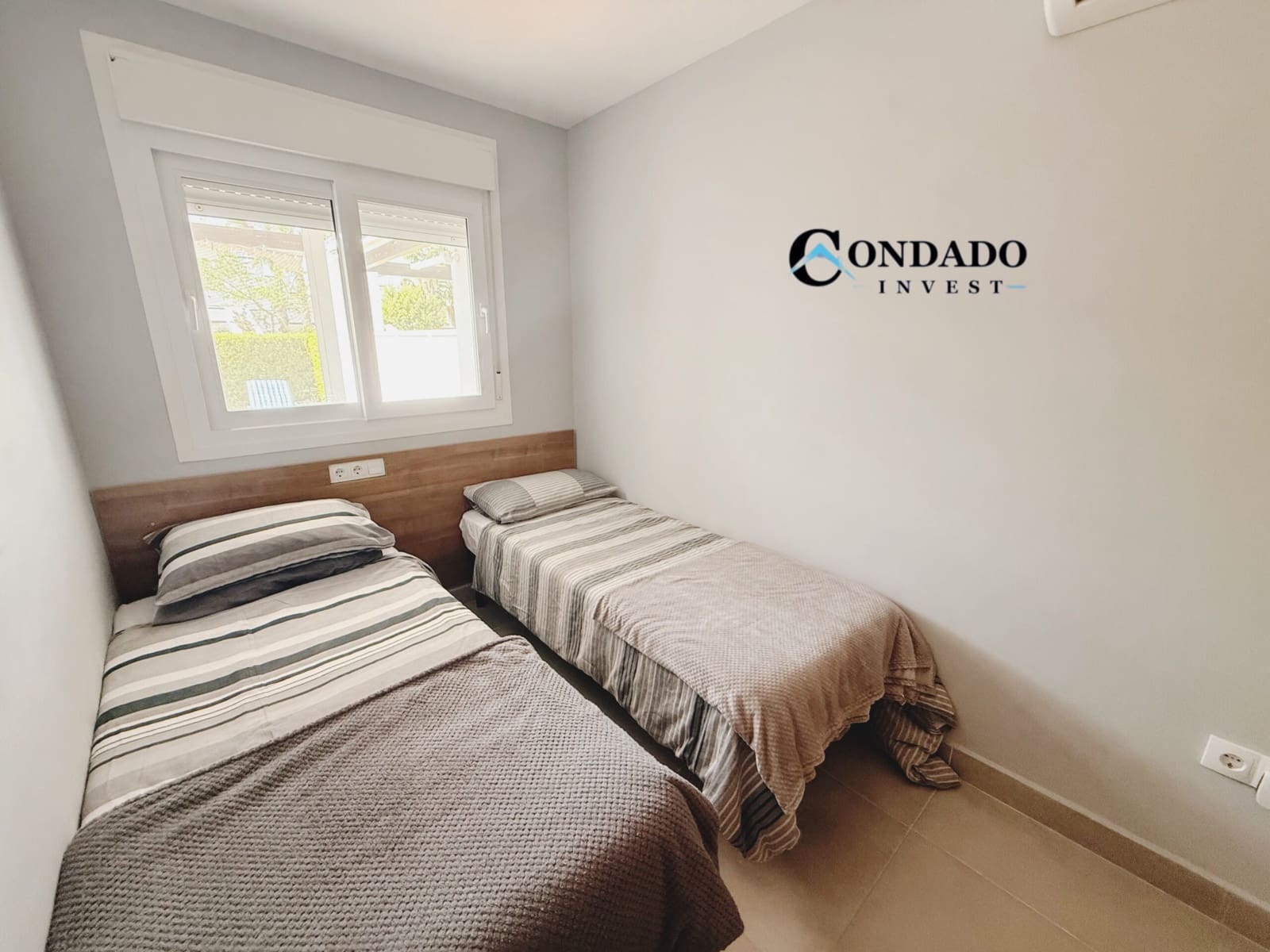 Apartamento de 3 habitaciones en Condado de Alhama en venta con piscina garaje - 127.000 € (Ref: 9758550)