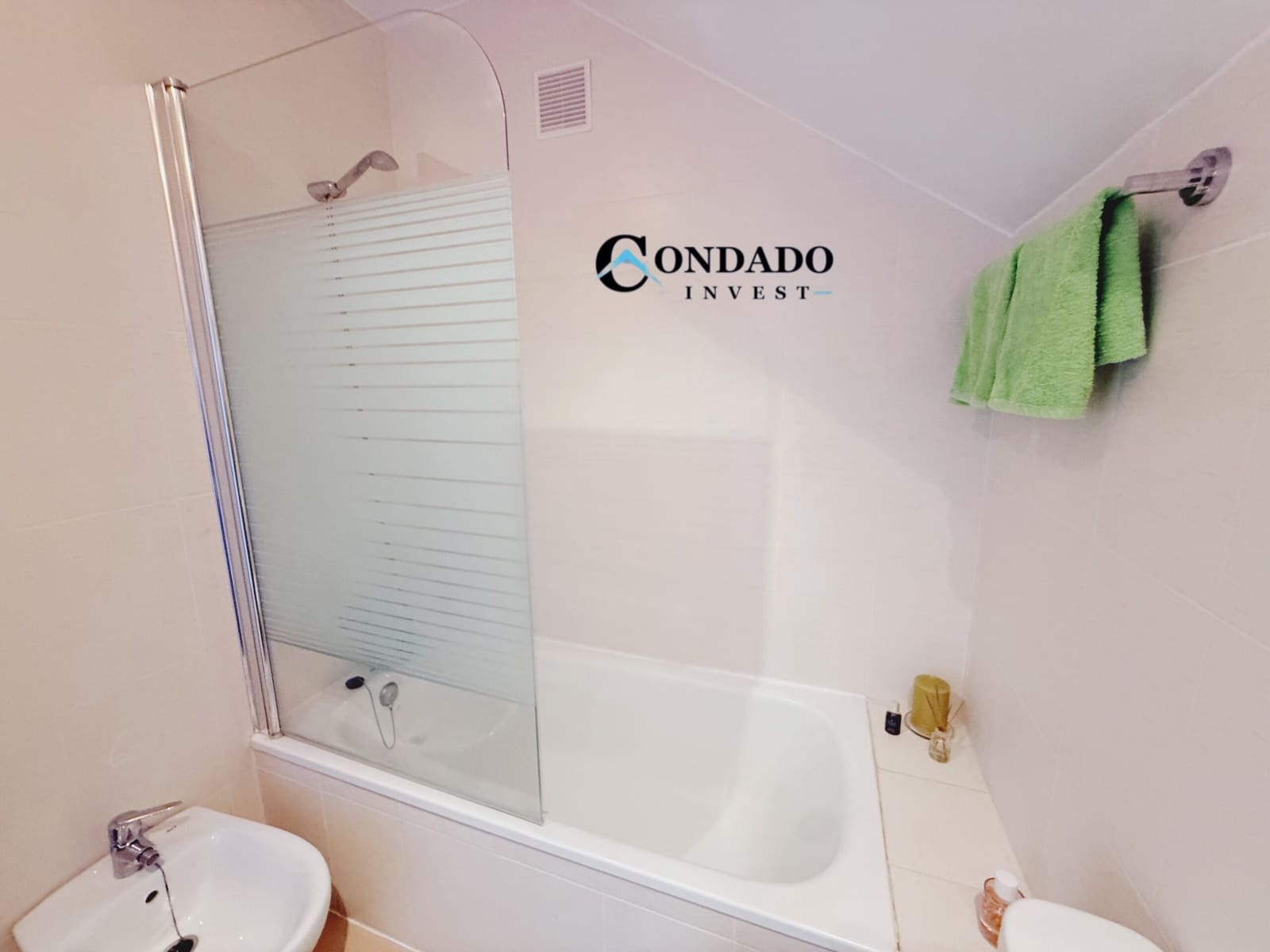 2 soverom Leilighet til salgs i Condado de Alhama med svømmebasseng - € 108 000 (Ref: 9778668)