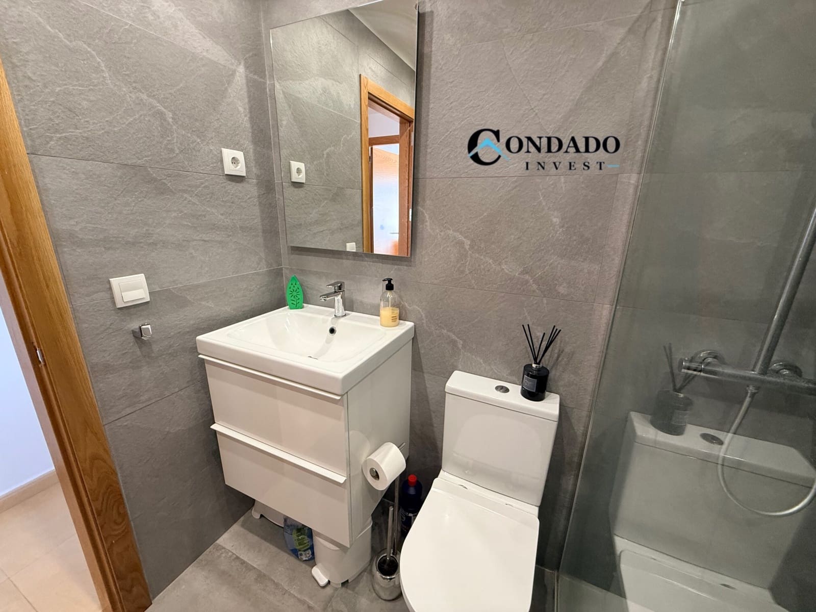 Leilighet til salgs i Condado de Alhama med svømmebasseng garasje - € 129 995 (Ref: 9778669)