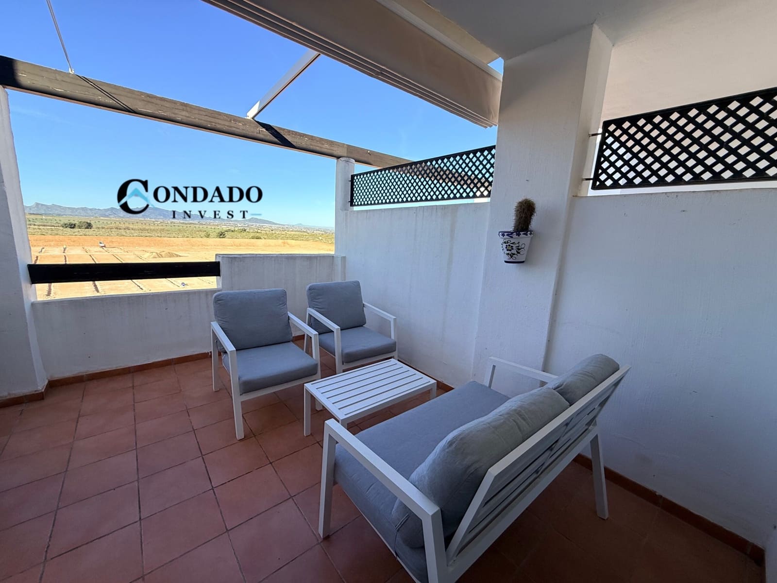 2 makuuhuone Kattohuoneisto myytävänä paikassa Condado de Alhama mukana uima-altaan 
autotalli - 126 000 € (Ref: 9778670)