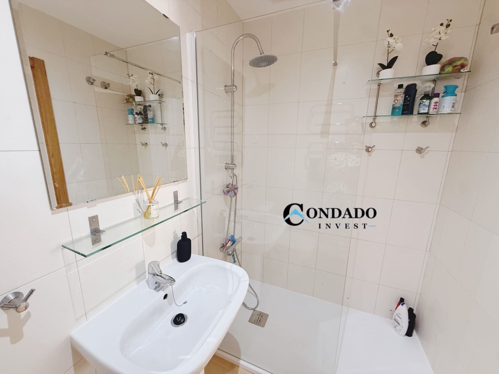 Leilighet til salgs i Condado de Alhama med svømmebasseng garasje - € 125 000 (Ref: 9932830)