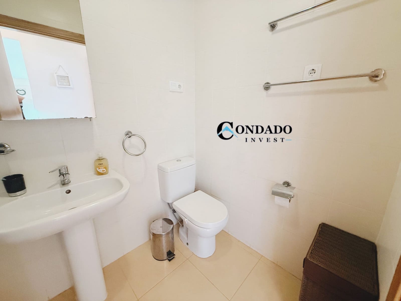2 soveværelse Penthouse til salg i Condado de Alhama med swimmingpool garage - € 115.000 (Ref: 9966137)