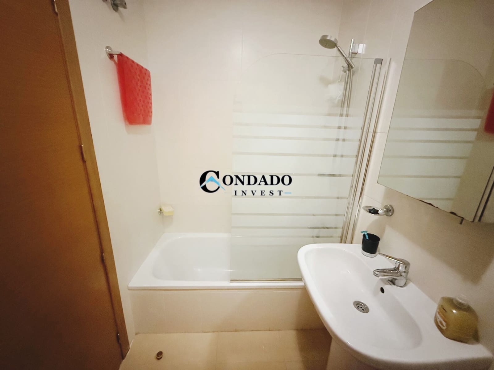 2 soveværelse Penthouse til salg i Condado de Alhama med swimmingpool garage - € 115.000 (Ref: 9966137)