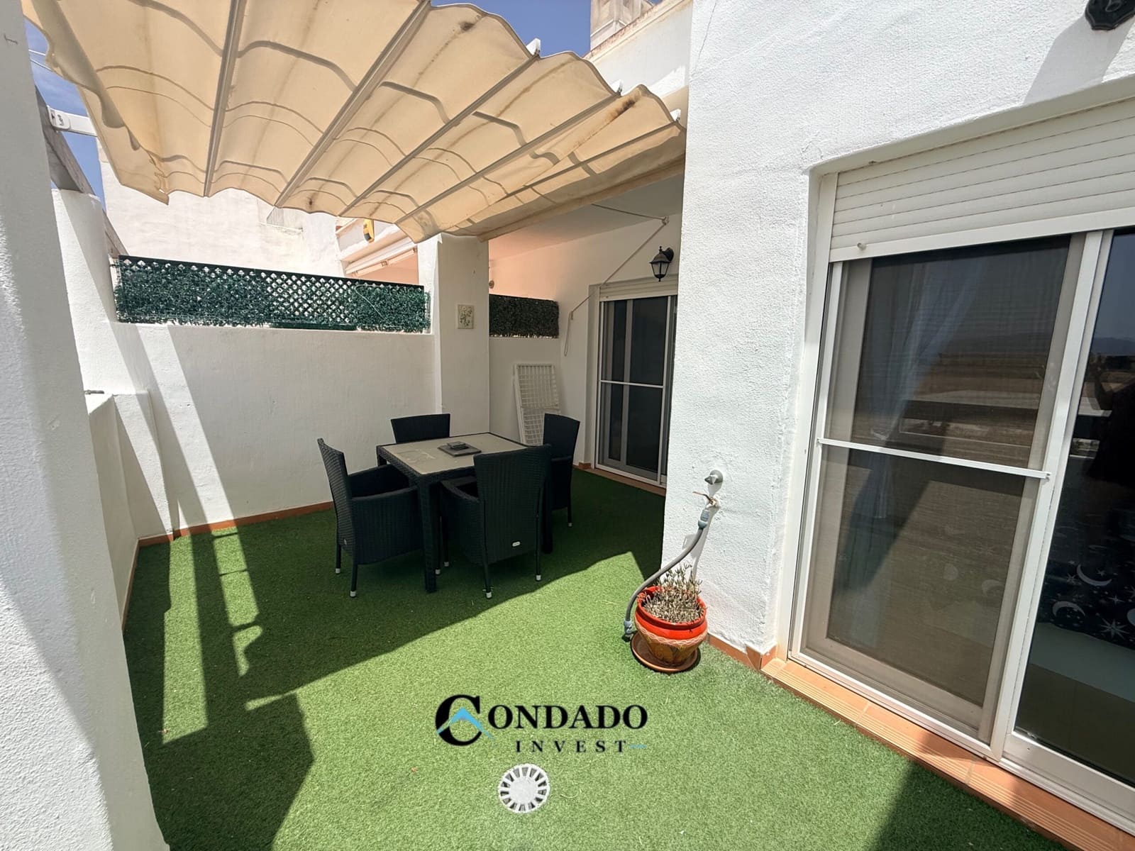 2 soveværelse Penthouse til salg i Condado de Alhama med swimmingpool garage - € 115.000 (Ref: 9966137)