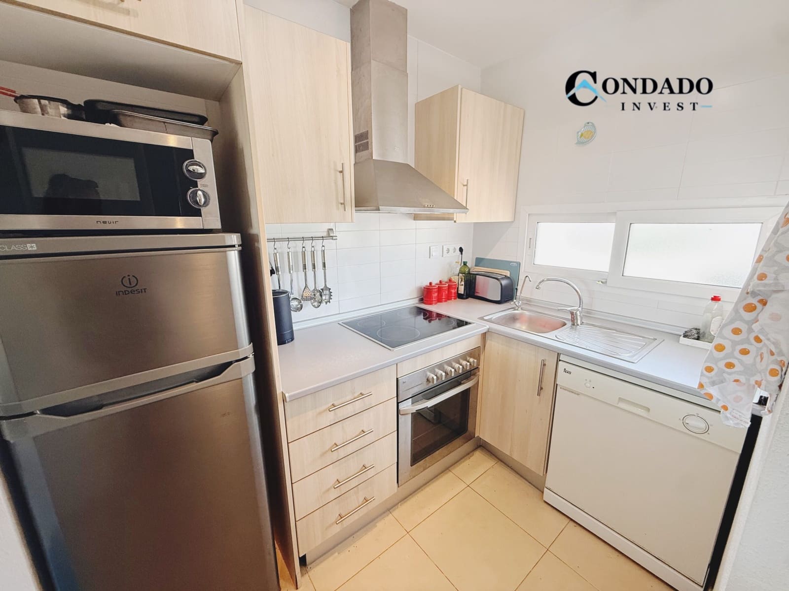 2 soveværelse Penthouse til salg i Condado de Alhama med swimmingpool garage - € 115.000 (Ref: 9966137)